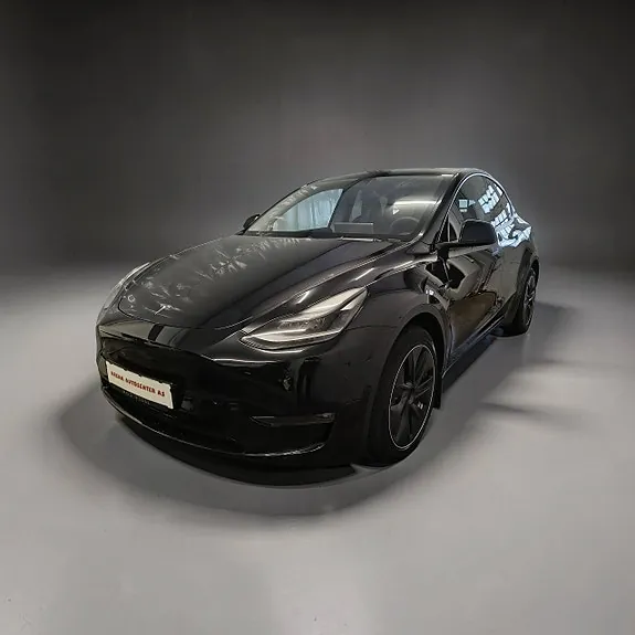 Tesla Model Y 2023 photo 4
