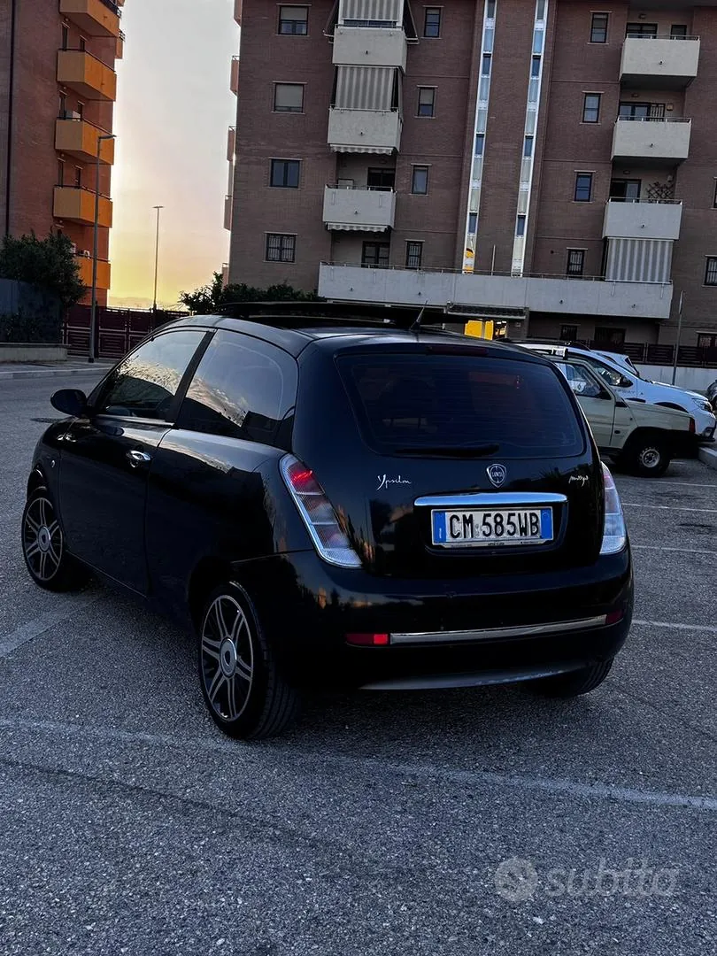 Lancia Ypsilon 2004 photo 3