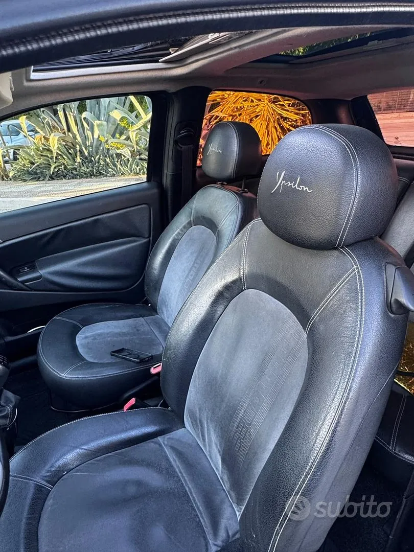 Lancia Ypsilon 2004 photo 4