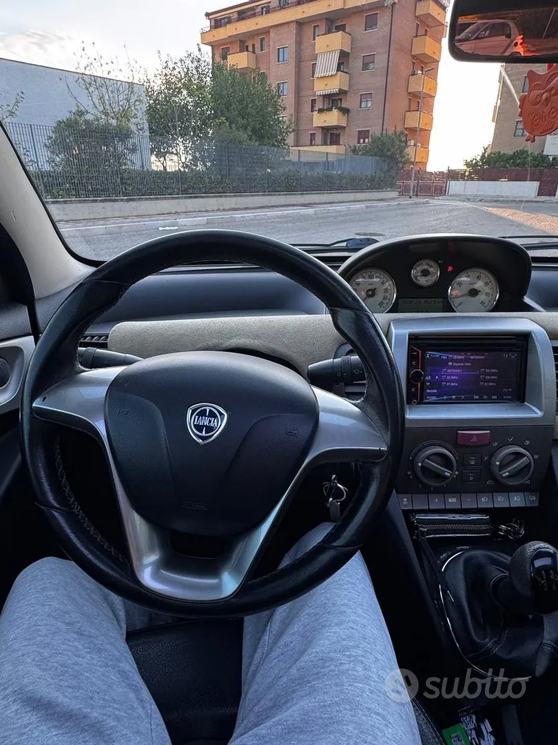Lancia Ypsilon 2004 photo 5