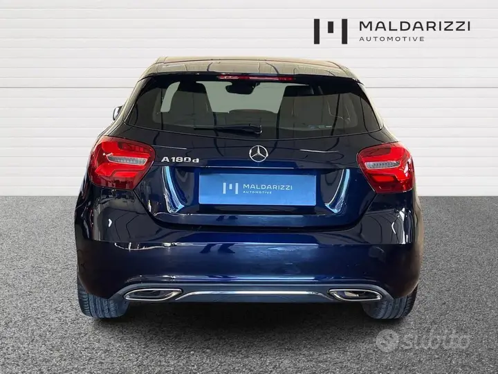 Mercedes-Benz A 180 2017 photo 3