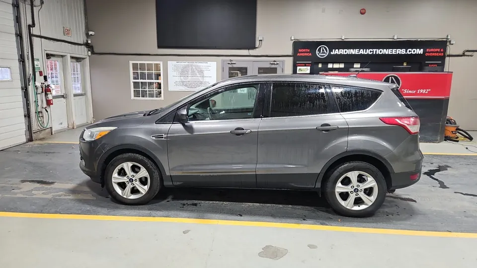 Ford Escape 2013 photo 2