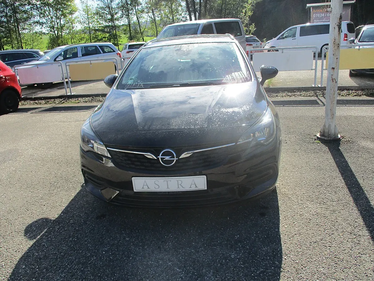 Opel Astra 2021 photo 2