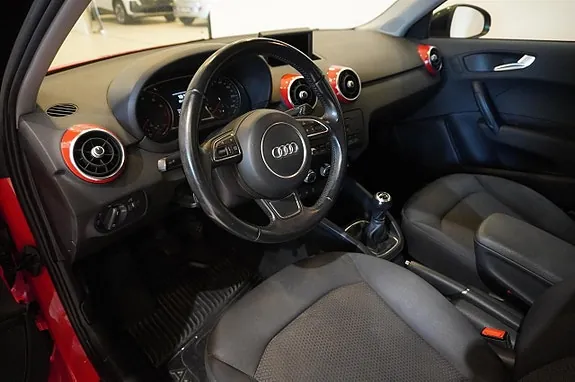 Audi A1 2014 photo 2