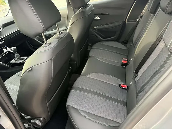 Peugeot 208 2020 photo 3