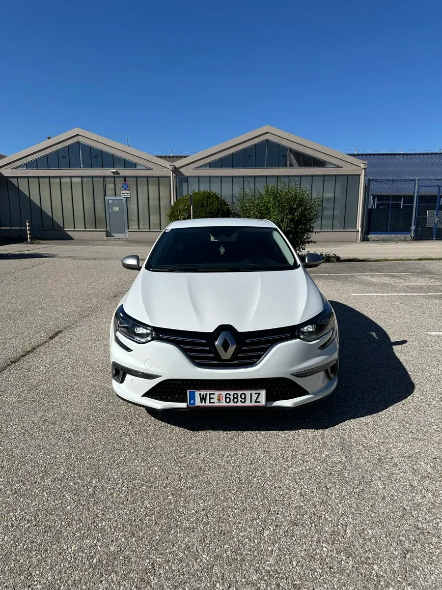 Renault Mégane 2016 photo 2