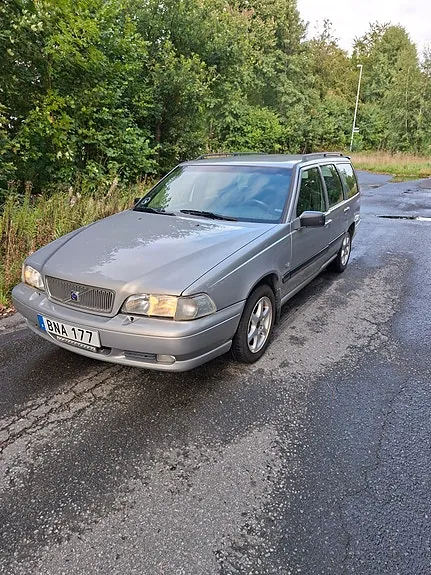 Volvo V70 1999 photo 2