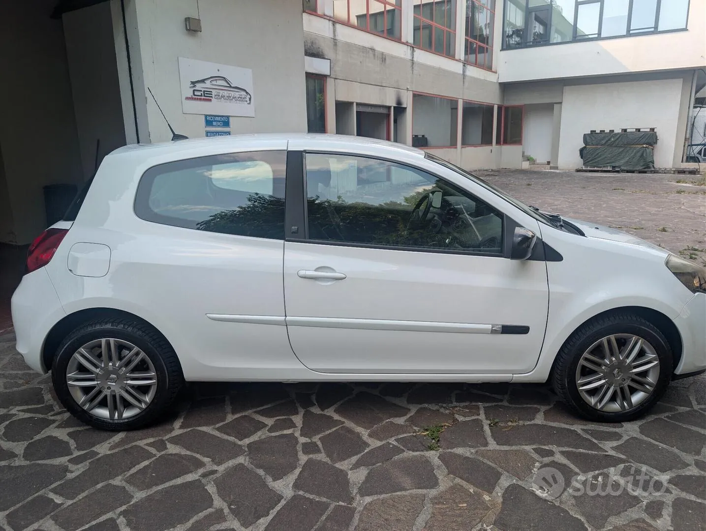 Renault Clio 2011 photo 5