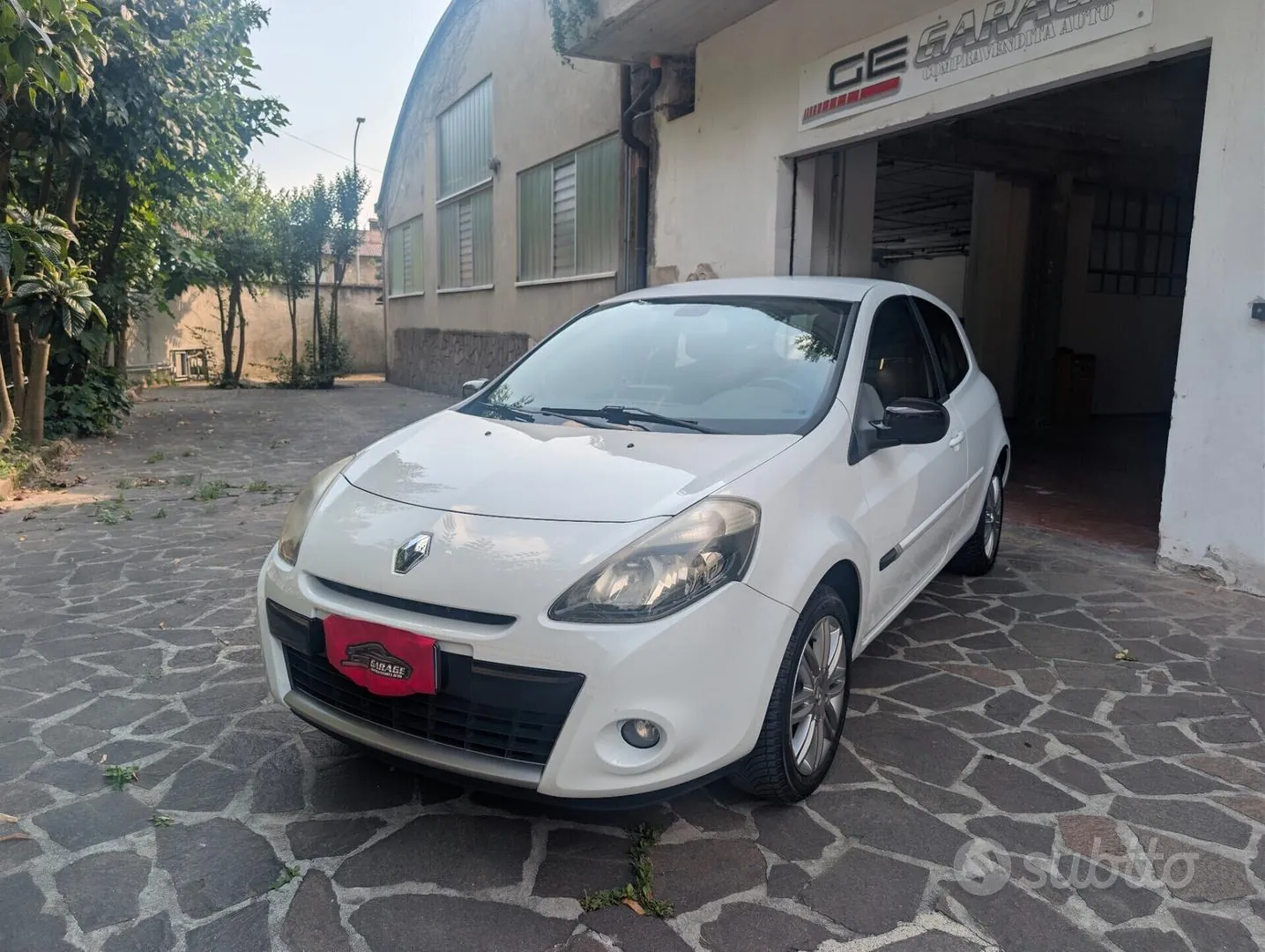 Renault Clio 2011 photo 3