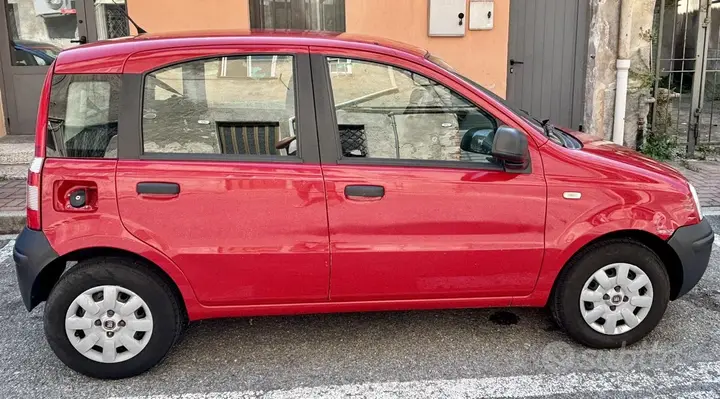 Fiat Panda 2010 photo 2