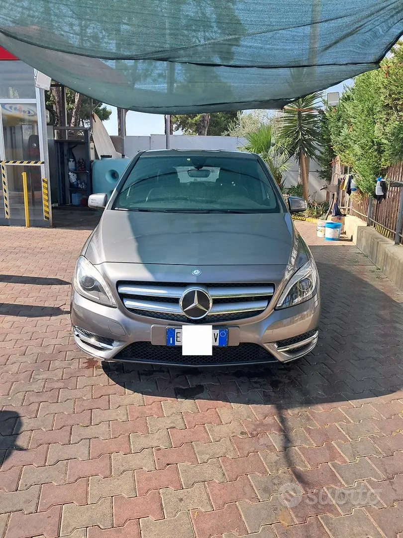 Mercedes-Benz B