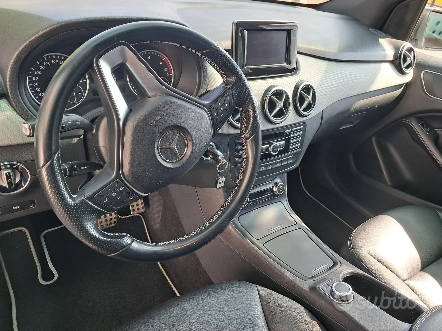 Mercedes-Benz B 2014 photo 4