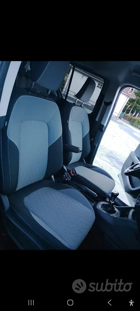 Ford Tourneo 2024 photo 3