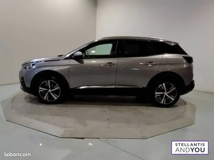 Peugeot 3008 2020 photo 2