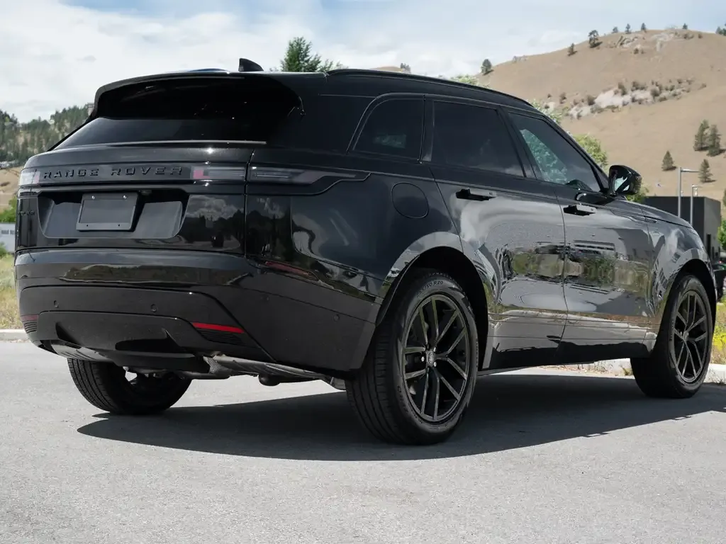 Land Rover Range Rover Velar 2026 photo 2