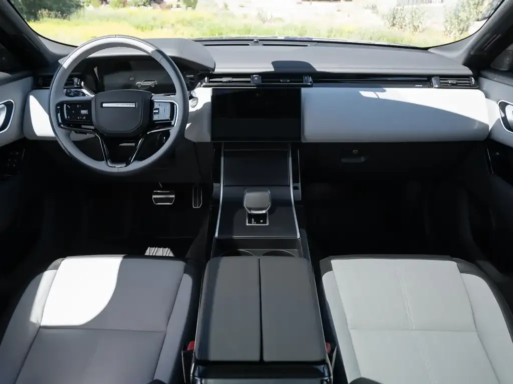 Land Rover Range Rover Velar 2026 photo 4