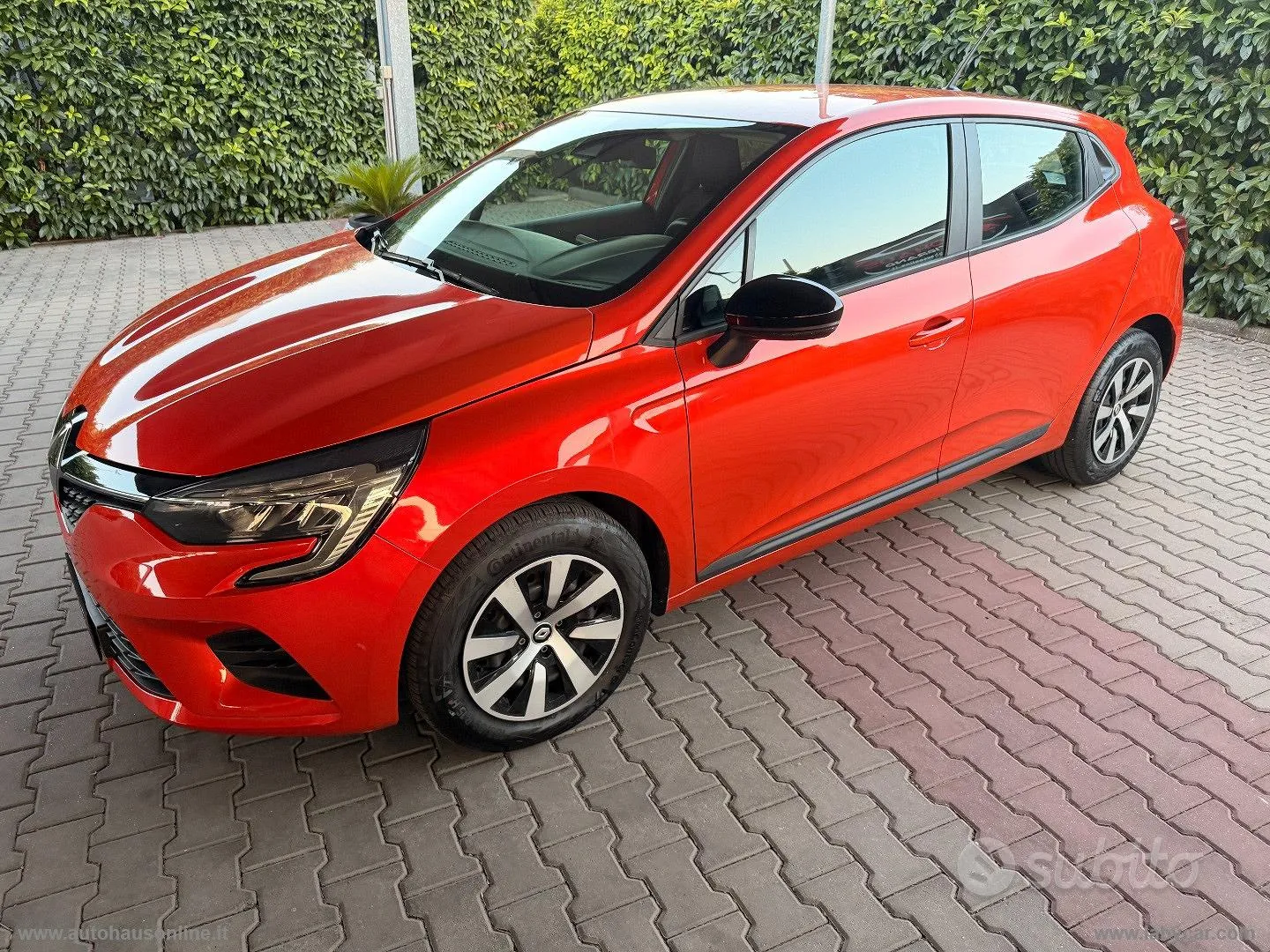Renault Clio 2023 photo 2