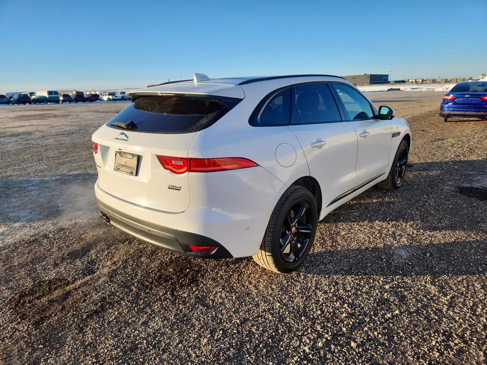 Jaguar F-Pace 2018 photo 4