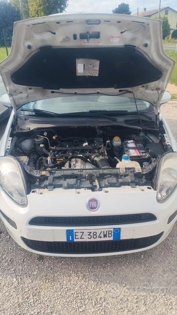Fiat Punto 2015 photo 4