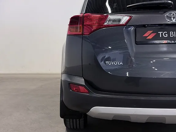 Toyota Rav4 2015 photo 5