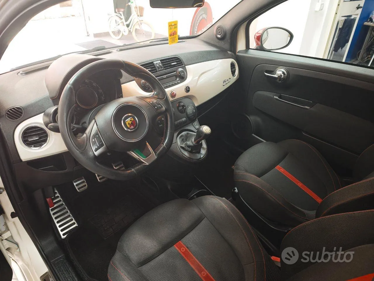 Abarth 500 2010 photo 3