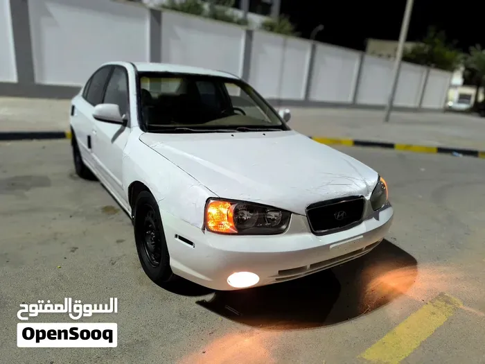 Hyundai Avante 2005 photo 2