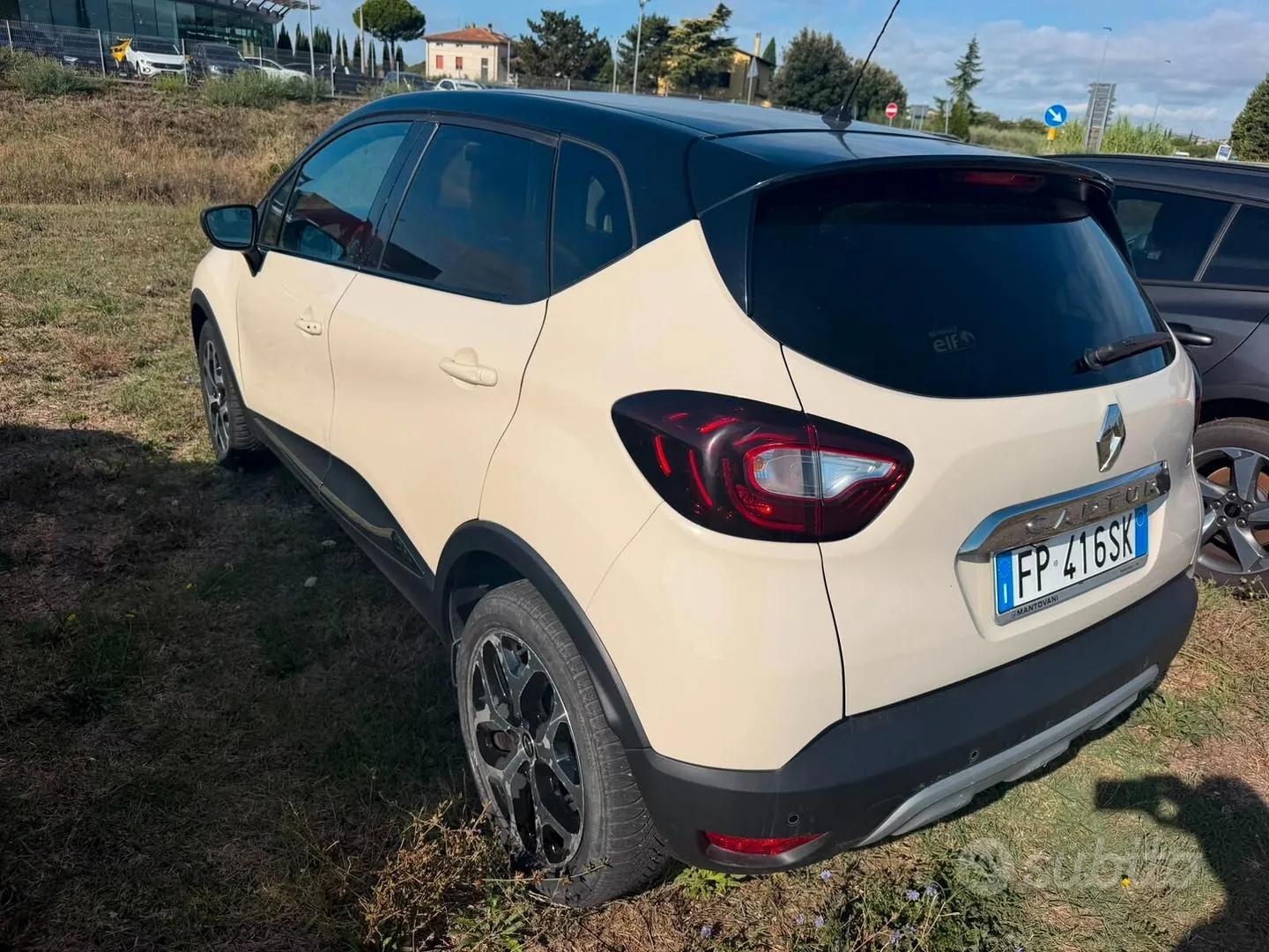 Renault Captur 2018 photo 2
