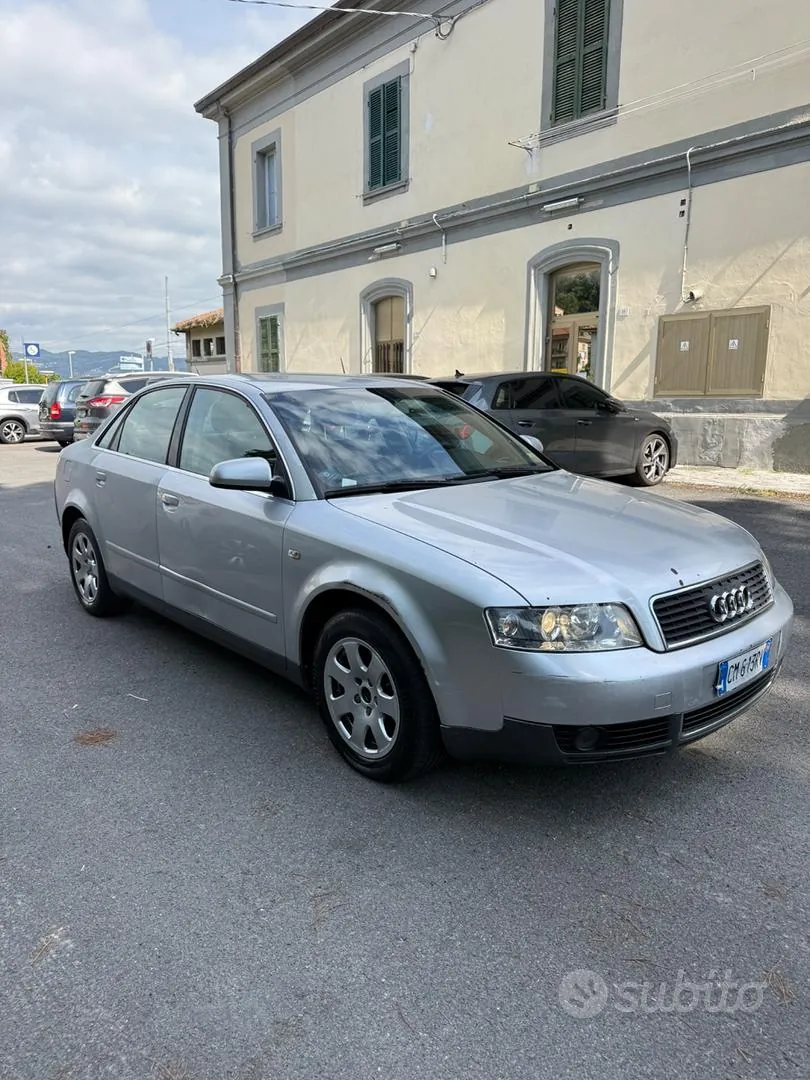 Audi A4 2004 photo 3