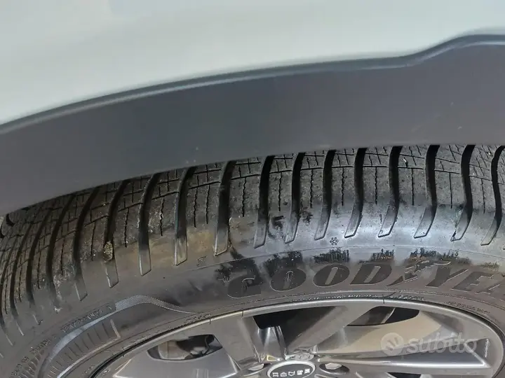Land Rover Discovery Sport 2018 photo 5