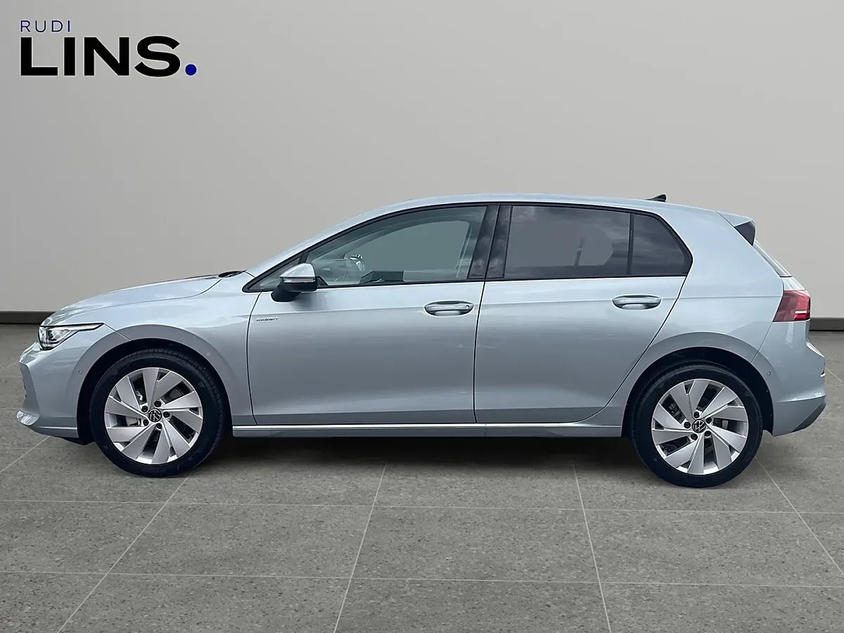 Volkswagen Golf 2026 photo 2