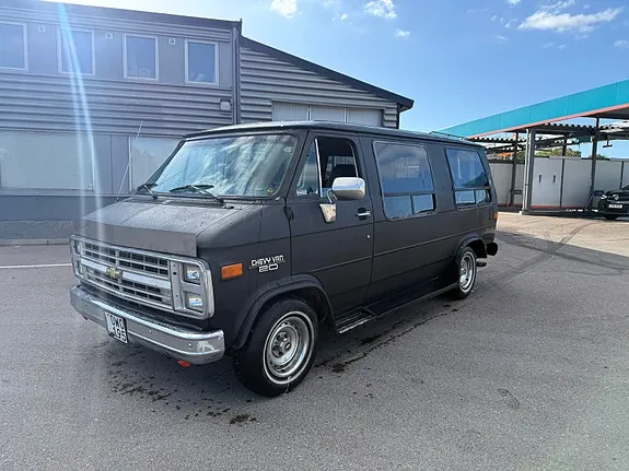 Chevrolet G20 1989 photo 2