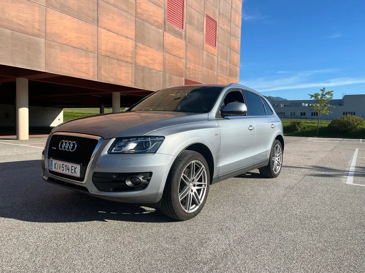 Audi Q5 2010 photo 2