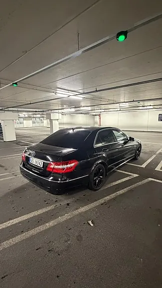 Mercedes-Benz E-Class 2010 photo 5