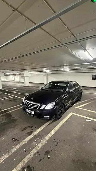 Mercedes-Benz E-Class 2010 photo 2