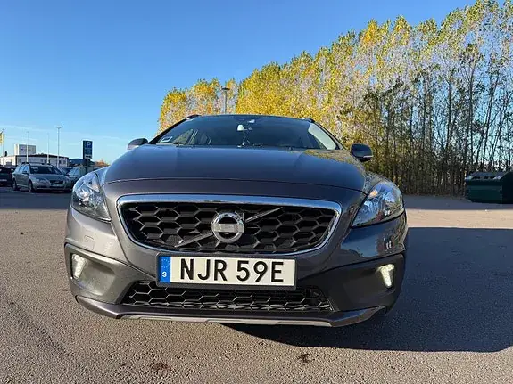 Volvo V40 Cross Country 2013 photo 4