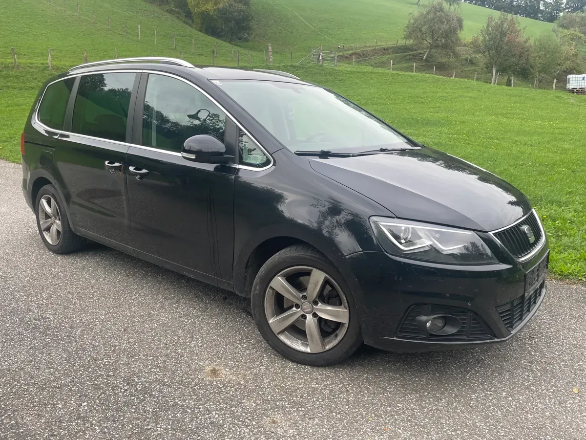 Seat Alhambra 2012 photo 2