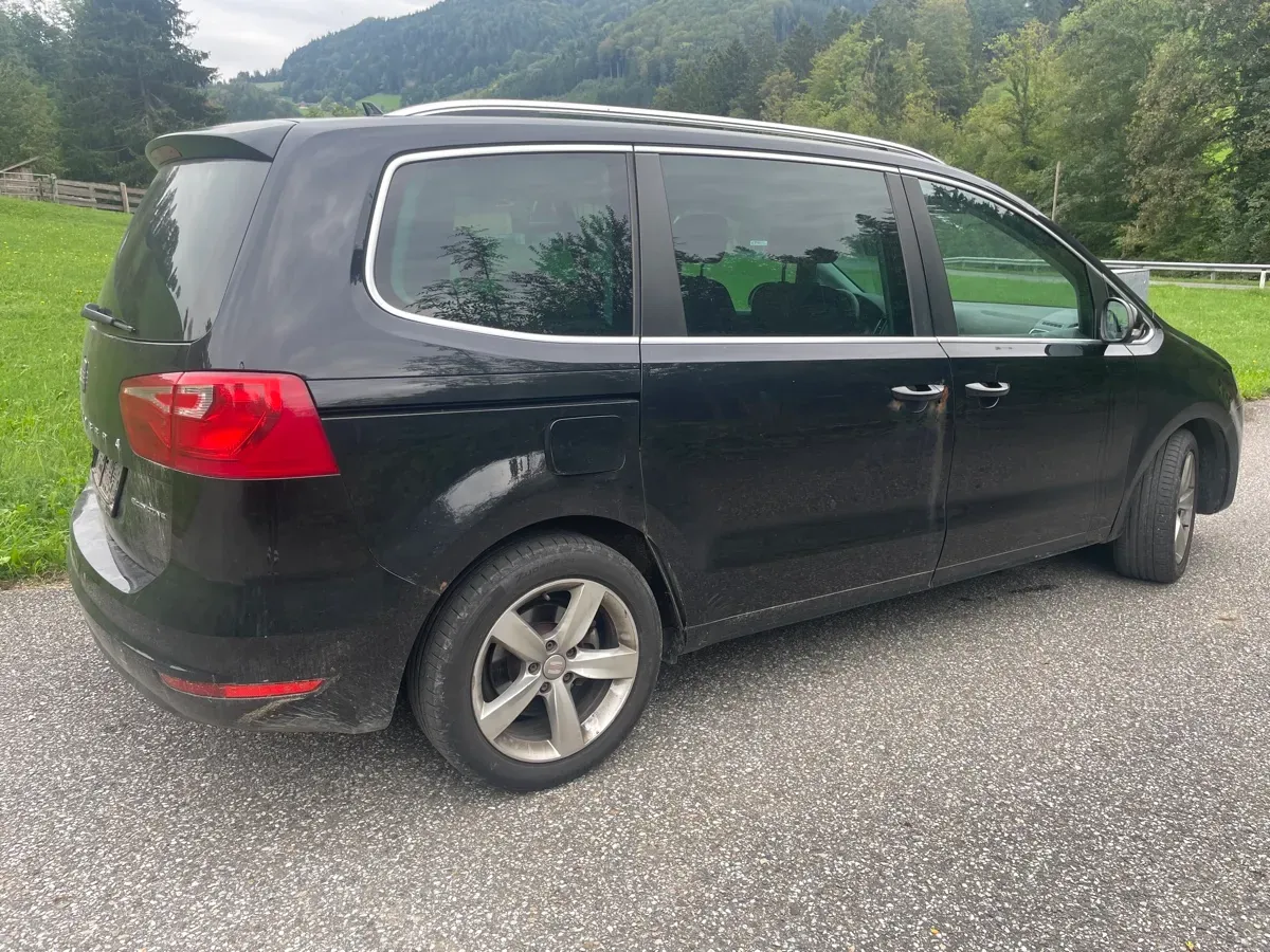 Seat Alhambra 2012 photo 3
