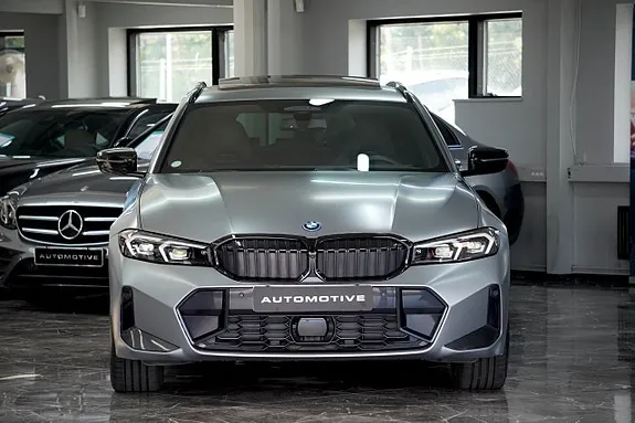 BMW 330E 2024 photo 2