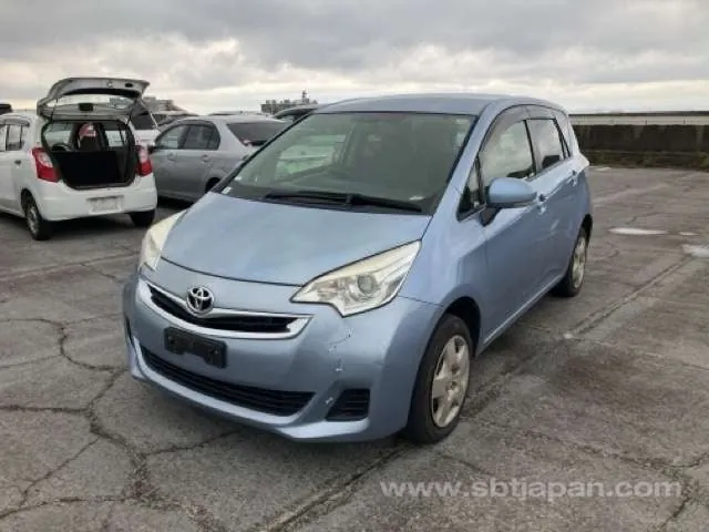 Toyota Ractis 2015 photo 2