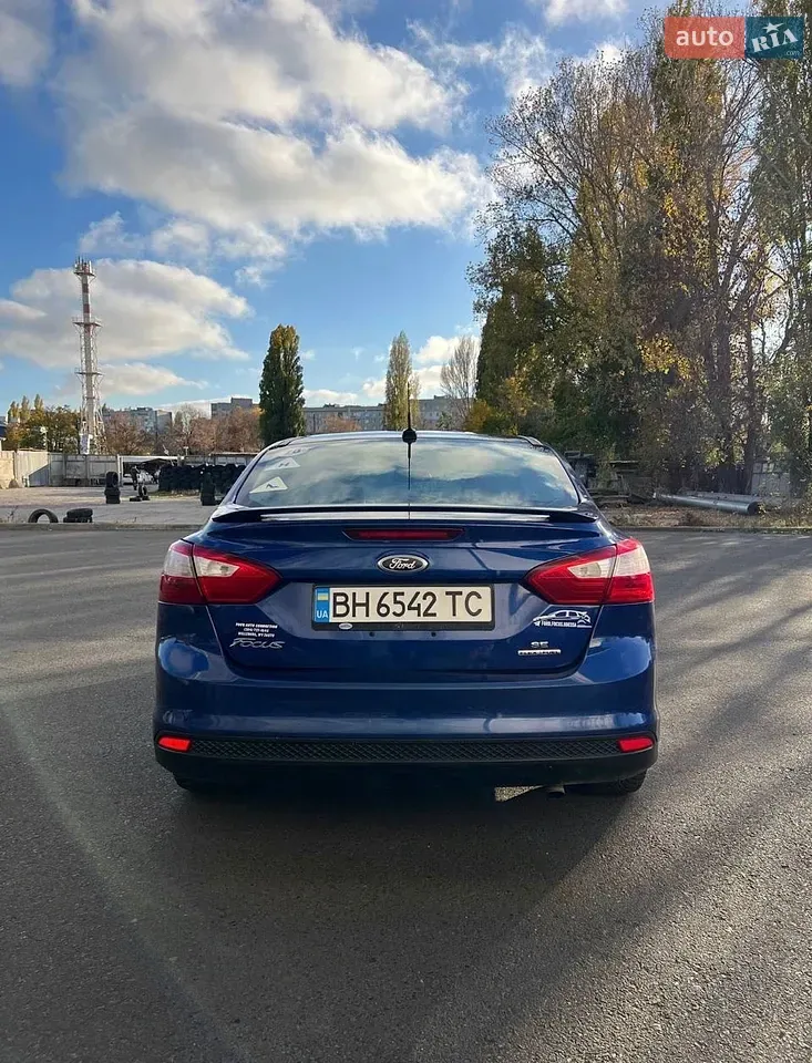 Ford Focus 2012 photo 5