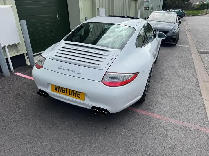 Porsche 911 2011 photo 5