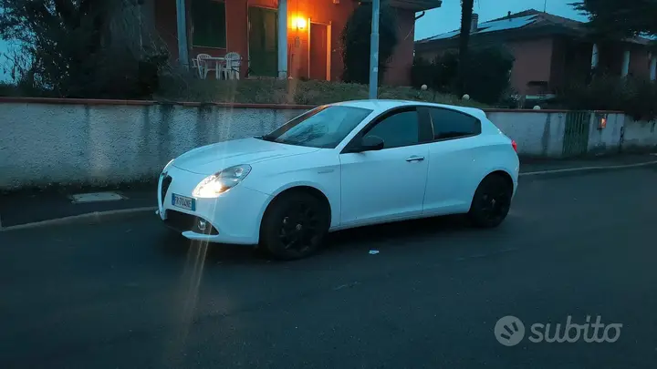 Alfa Romeo Giulietta 2018 photo 5