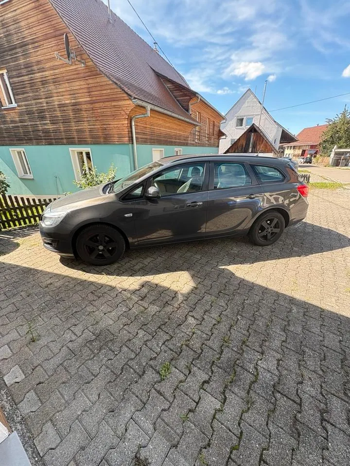 Opel Astra J