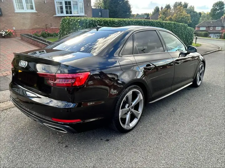 Audi A4 2019 photo 3
