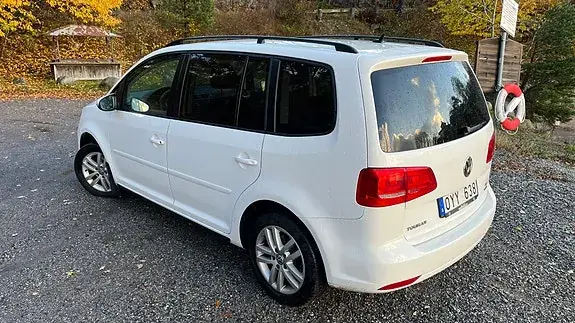 Volkswagen Touran 2012 photo 4