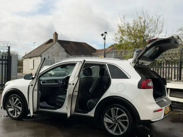 Kia Niro 2016 photo 4