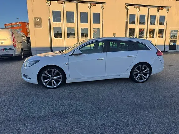 Opel Insignia 2010 photo 3