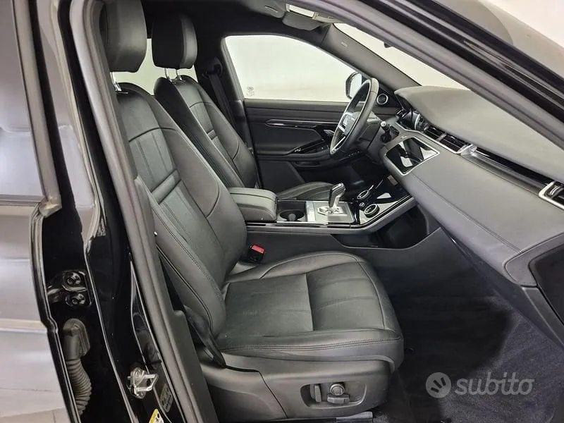 Land Rover Range Rover Evoque 2023 photo 3