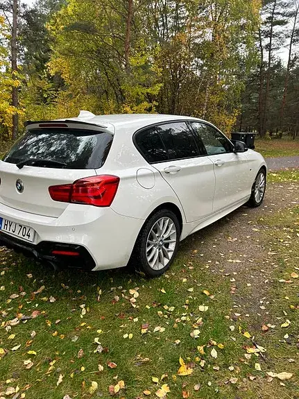 BMW 120I 2019 photo 4