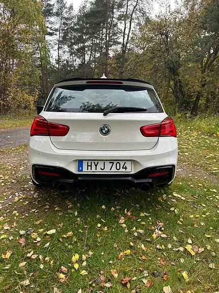 BMW 120I 2019 photo 3